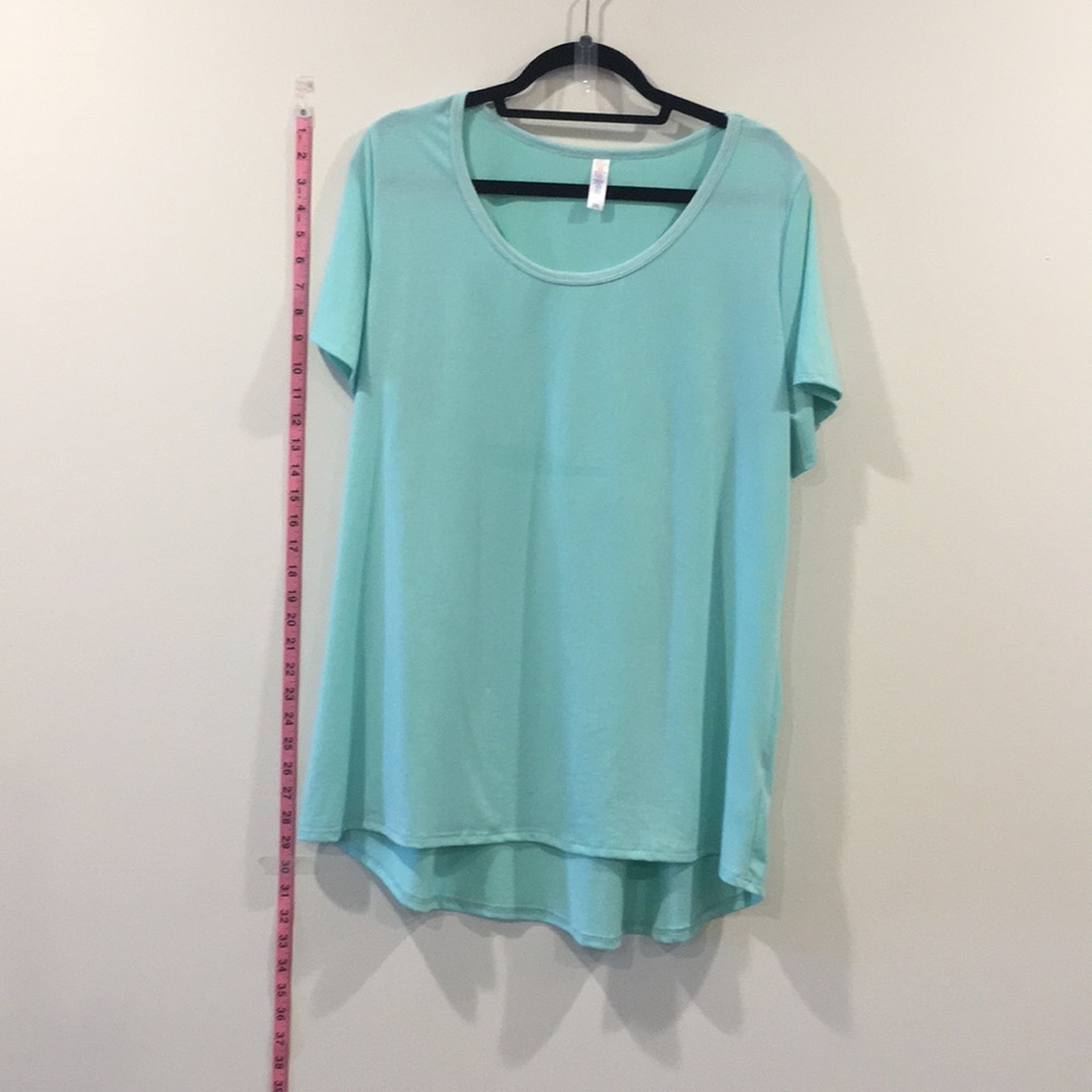 UEC LuLaRoe Classic T